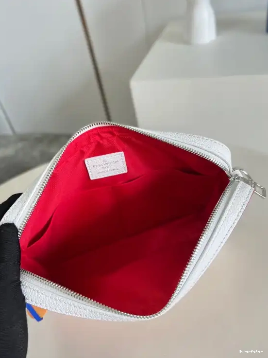 VUITTON LOUIS MESSENGER TRIO 0527